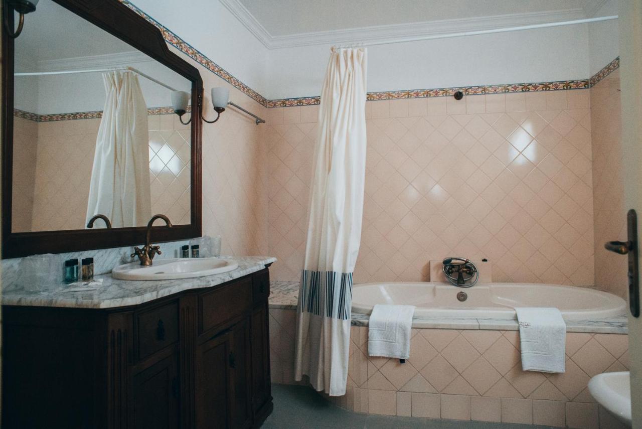 Guesthouse da Vila Mourão Eksteriør billede